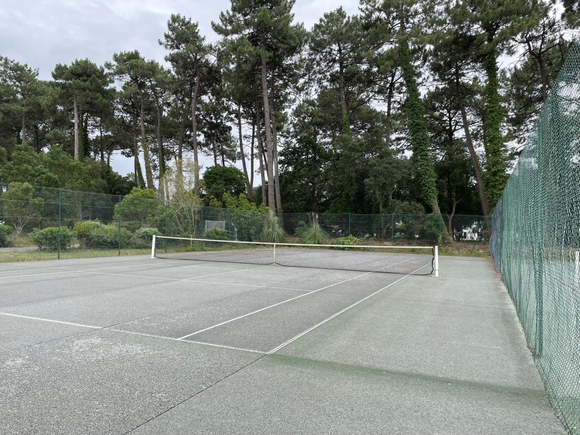 Paisible A La Plage, Piscine Et Tennis